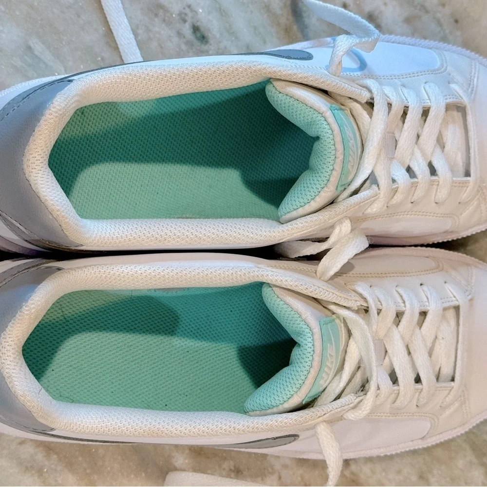 Women’s NIKE Court Majestic sneakers- white/wolf grey/teal. Size 11 - Picture 9 of 9